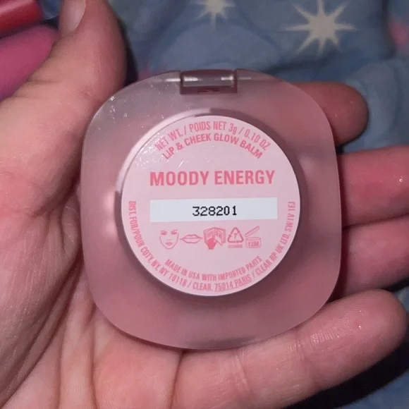 kylie cosmetics moody energy glow balm - Picture 6 of 7